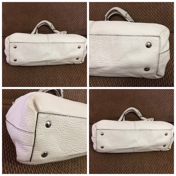 SOLD! COACH Ivory Penelope Large Satchel F14682 - Picture 5 of 8